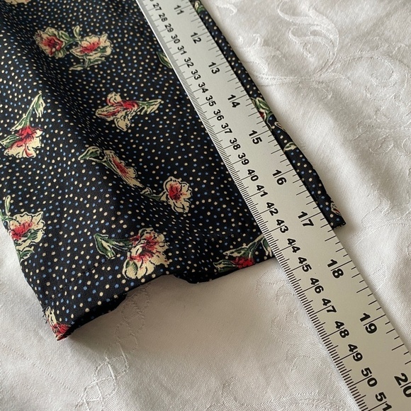 Molly Bracken 3/4 Sleeve Black 1/2‎ Zip Flower Print V-neck Jumpsuit Size Large - Picture 12 of 16